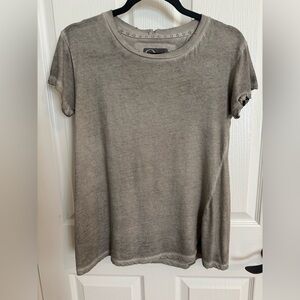 Q by Dorit Sharon Heather Gray Short Sleeve Tee